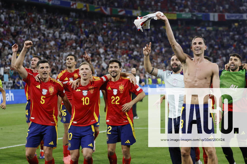 EURO 2024, Die Highlights Spain v France: Semi-Final - UEFA EURO, EM, Europameisterschaft,Fussball 2024 Spanish players Daniel Vivian, Dani Olmo, Jesus Navas and Fabian Ruiz celebrate after winning the UEFA EURO 2024 semi-final match between Spain v France at Munich Football Arena on July 9, 2024 in Munich, Germany. Munich Munich Football Arena Germany Germany