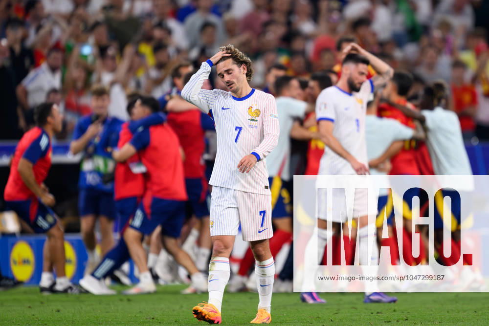 KAI SCHWOERER Antoine Griezmann of France reacts after the loss in the UEFA EURO, EM, Europameisterschaft,Fussball 2024 semi-final match between Spain and France at Munich Football Arena on July 9, 2024 in Munich, Germany. 090724-CPL-ESPvFRA-061
