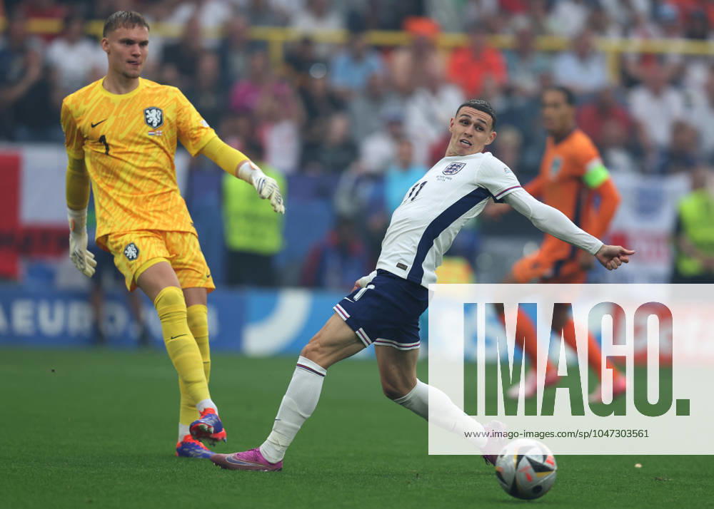 Dortmund, Germany, 10th July 2024. Bart Verbruggen of Netherlands clears under pressure from Phil Foden of England during the UEFA European Championships semi final match at BVB Stadion, Dortmund. Picture credit should read: Paul Terry Sportimage . SPI-3222-0018