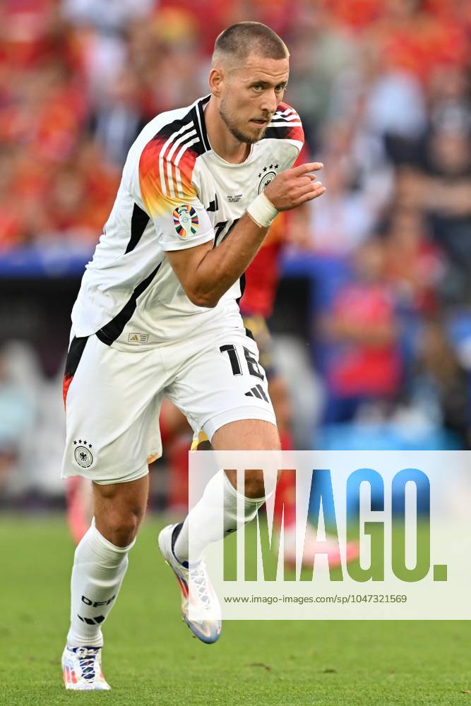 EURO2024 SPAIN VS GERMANY Waldemar Anton (16) of Germany pictured during a soccer game between the national teams of Spain and Germany in the Quarter Final stage of the UEFA EURO, EM, Europameisterschaft,Fussball 2024 tournament , on Thursday 5 July 2024 in Stuttgart , Germany . PHOTO SPORTPIX David Catry STUTTGART GERMANY