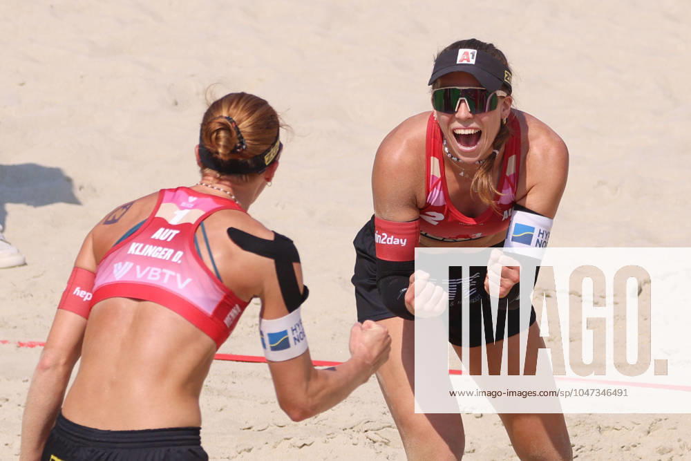 BEACHVOLLEYBALL - Beach Pro Vienna VIENNA,AUSTRIA,12.JUL.24 - Beach volleyball, Beachvolleyball - A1 Beach Pro Vienna. Image shows Ronja Klinger and Dorina Klinger (AUT). GEPAxpictures xMathiasxMandl