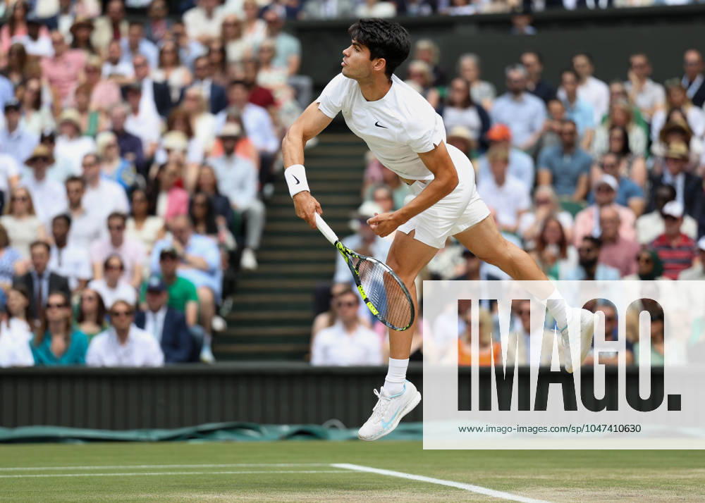 Carlos Alcaraz ESP Mens Singles, Gentlemen s Singles, Final, Final Tennis Wimbledon 2024 Grand Slam ITF ATP WTA AELTC London Great Britain 14 July 2024