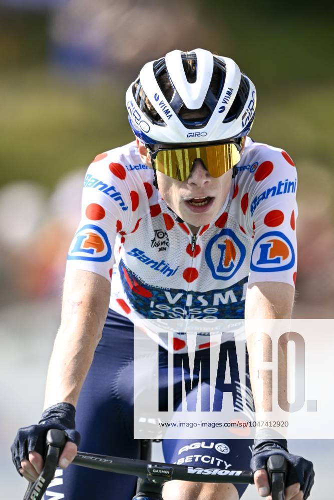 Tour de France 2024 - Stage 15 PLATEAU DE BEILLE, FRANCE - JULY 14 : Vingegaard Jonas (DEN) of Team Visma Lease a Bike at the finish line during stage 15 of the 111th edition of the Tour de France 2024 cycling race, a stage of 198 kms with start in Loudenvielle and finish in Plateau de Beille on July 14, 2024 in Plateau de Beille, France, 14 07 2024 Plateau de Beille France