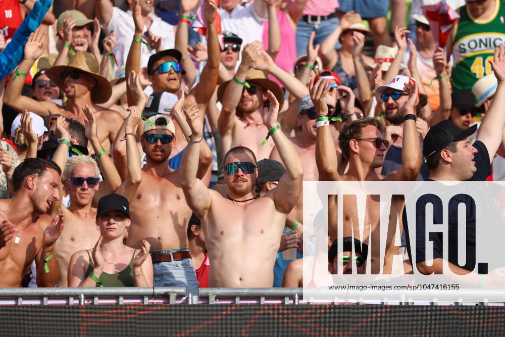 BEACHVOLLEYBALL - Beach Pro Vienna VIENNA,AUSTRIA,14.JUL.24 - Beach volleyball, Beachvolleyball - A1 Beach Pro Vienna. Image shows fans. GEPAxpictures xMathiasxMandl