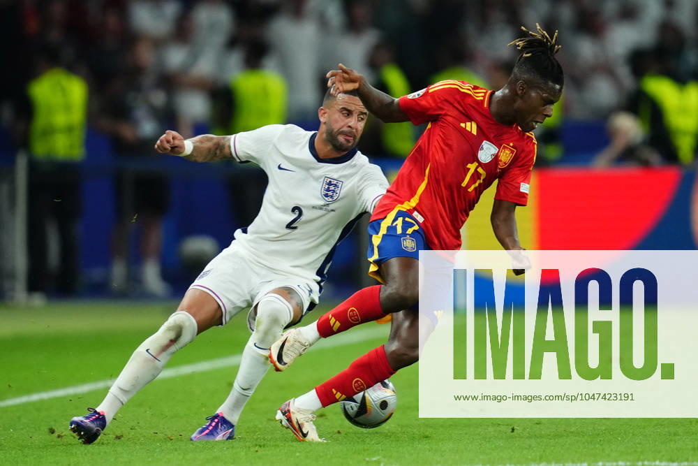 GER: Spain v England. UEFA EURO, EM, Europameisterschaft,Fussball 2024 Final Nico Williams of Spain and Kile Walker of England during the UEFA Euro 2024 match between Spain and England, Final, played at Olympiastadion on July 14, 2024 in Berlin, Germany. kpng