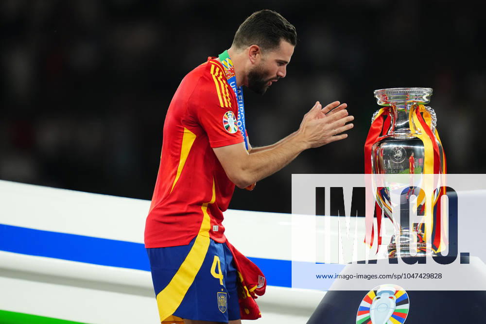 GER: Spain v England. UEFA EURO, EM, Europameisterschaft,Fussball 2024 Final Nacho Fernandez of Spain celebrates the victory at full time during the UEFA Euro 2024 match between Spain and England, Final, played at Olympiastadion on July 14, 2024 in Berlin, Germany. kpng