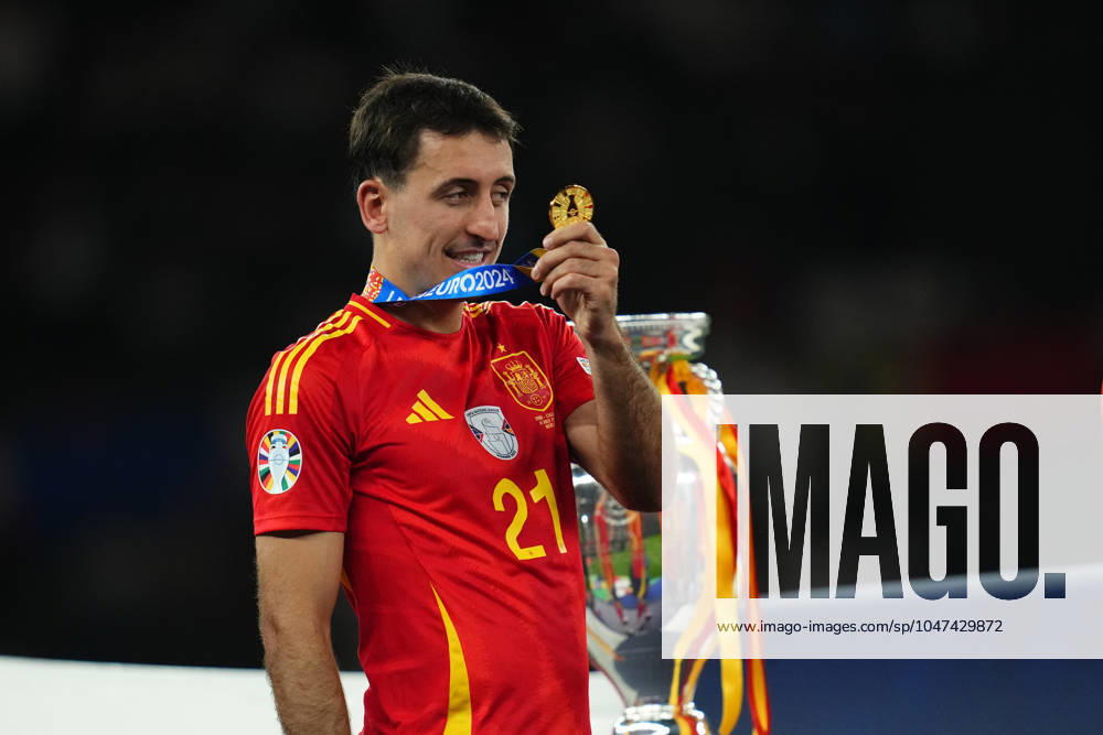 GER: Spain v England. UEFA EURO, EM, Europameisterschaft,Fussball 2024 Final Mikel Oyarzabal of Spain celebrates the victory at full time during the UEFA Euro 2024 match between Spain and England, Final, played at Olympiastadion on July 14, 2024 in Berlin, Germany. kpng