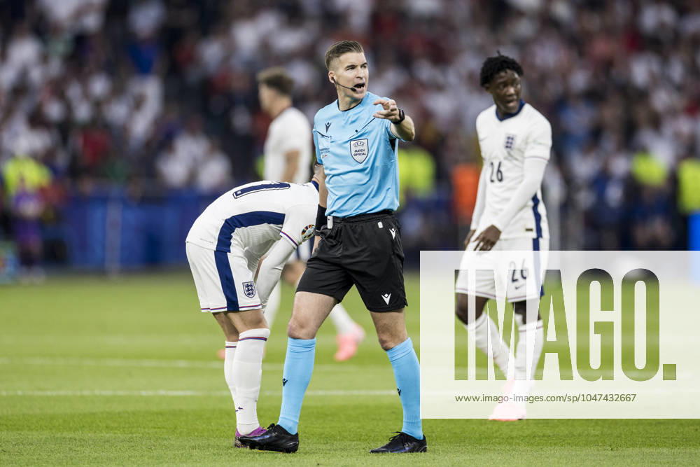 Spain v England, UEFA EURO, EM, Europameisterschaft,Fussball 2024 final, Berlin, Germany Berlin, Germany. 14th, July 2024. Referee Francois Letexier seen during the UEFA Euro 2024 final between Spain and England at Olympiastadion in Berlin. Berlin Germany