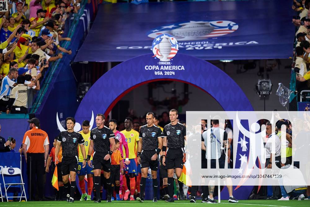 Copa America USA 2024 Argentina vs Colombia - Final Referee Raphael Claus of Brazil during Final match between Argentina and Colombia as part of CONMEBOL Copa America USA 2024 at Hard Rock Stadium on July 14, 2024 in Miami Gardens, Florida, United States. MIAMI GARDENS FLORIDA UNITED STATES