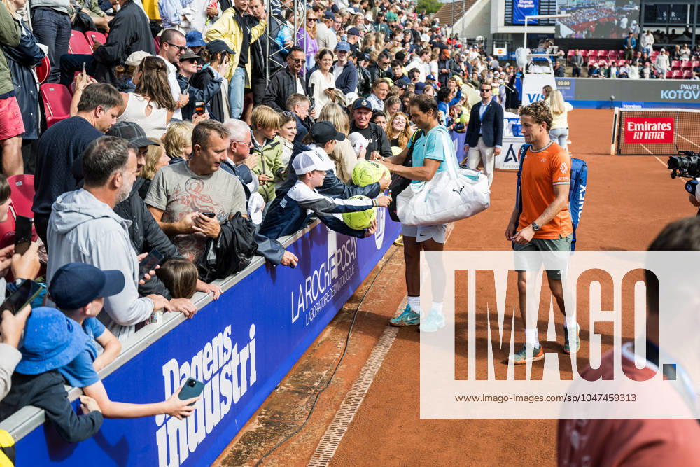 Rafael Nadal of Spain and Casper Ruud of Norway signing autographs after day 1 of the Nordea Open on July 15, 2024 in Bastad Photo Niclas Jönsson BILDBYRAN COP 273 NO0282 tennis atp 250 nordea open day 1 bbeng