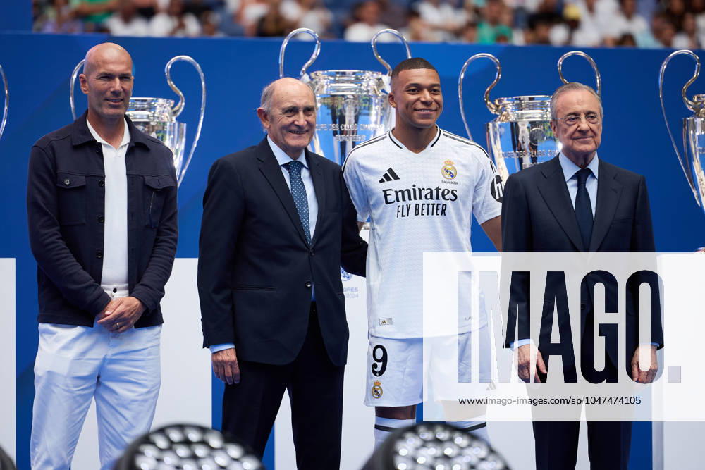 Florentino Perez, president of Real Madrid, Zinedine Zidane and Pirre, honorary president of Real Madrid CF during the Presentation of Kylian Mbappé to Real Madrid at Estadio Santiago Bernabeu on July 17, 2024 in Madrid, Spain. (Photo by: LGM Panoramic) FOOTBALL : Presentation de Kylian Mbappe - Real Madrid - 16 07 2024 LGM Panoramic