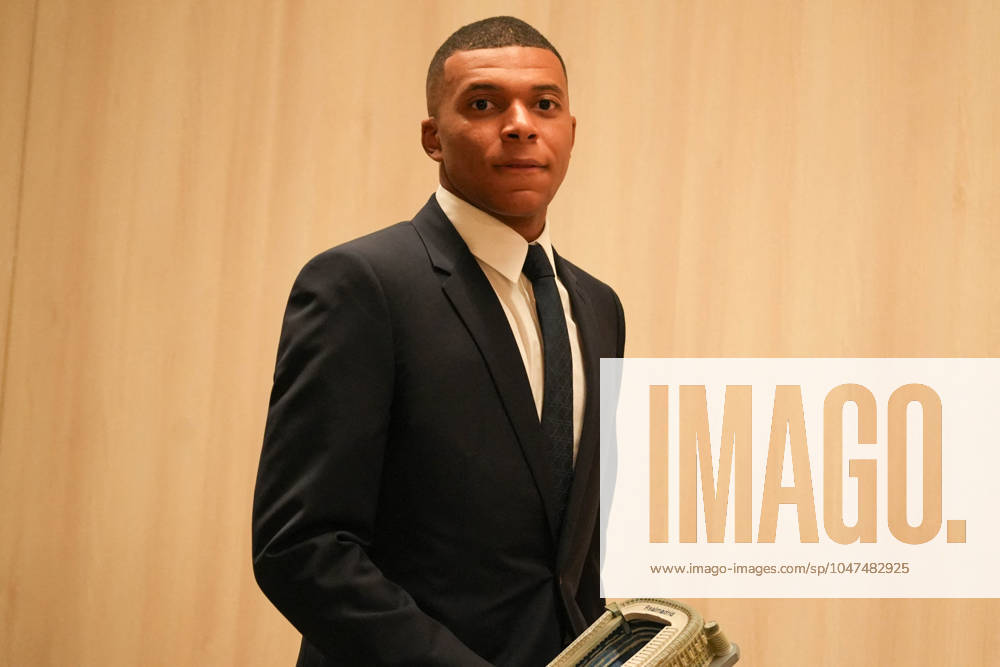 Presentation Kylian Mbappe In Real Madrid - Spain Kylian Mbappé during his presentation as a new player of Real Madrid CF at Santiago Bernabeu stadium in Madrid, Spain, on July 16, 2024. Photo by Laurent Lairys ABACAPRESS.COM Madrid Spain