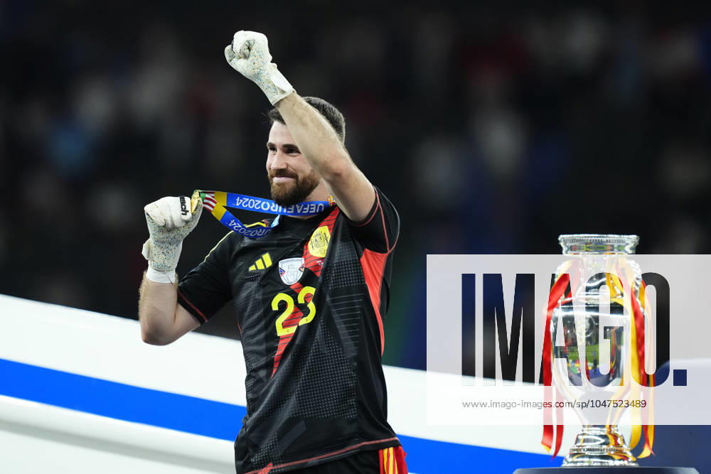 Spain v England: Final - UEFA EURO, EM, Europameisterschaft,Fussball 2024 Unai Simon goalkeeper Athletic Club Bilbao celebrates victory after the UEFA EURO 2024 final match between Spain and England at Olympiastadion on July 14, 2024 in Berlin, Germany. Berlin Germany