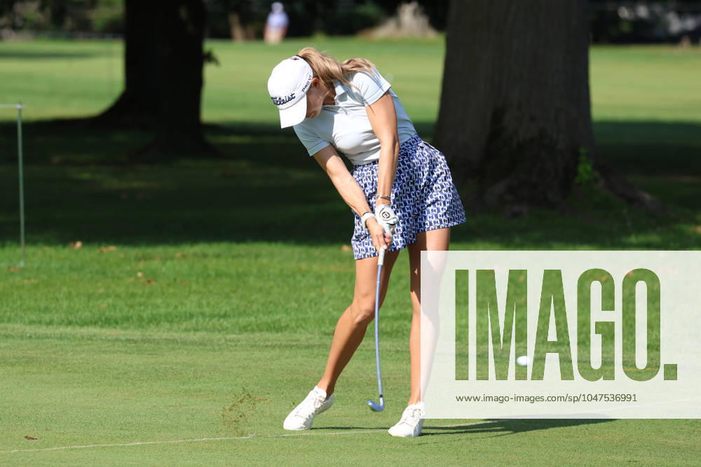 SYLVANIA, OH - JULY 18: LPGA, Golf Damen golfer Nataliya Guseva plays her second shot on the 17th hole during the first round of the 2024 Dana Open on July 18, 2024, at Highland Meadows Golf Club in Sylvania, Ohio. (Photo by Brian Spurlock Icon Sportswire) GOLF: JUL 18 LPGA Dana Open Icon2407187