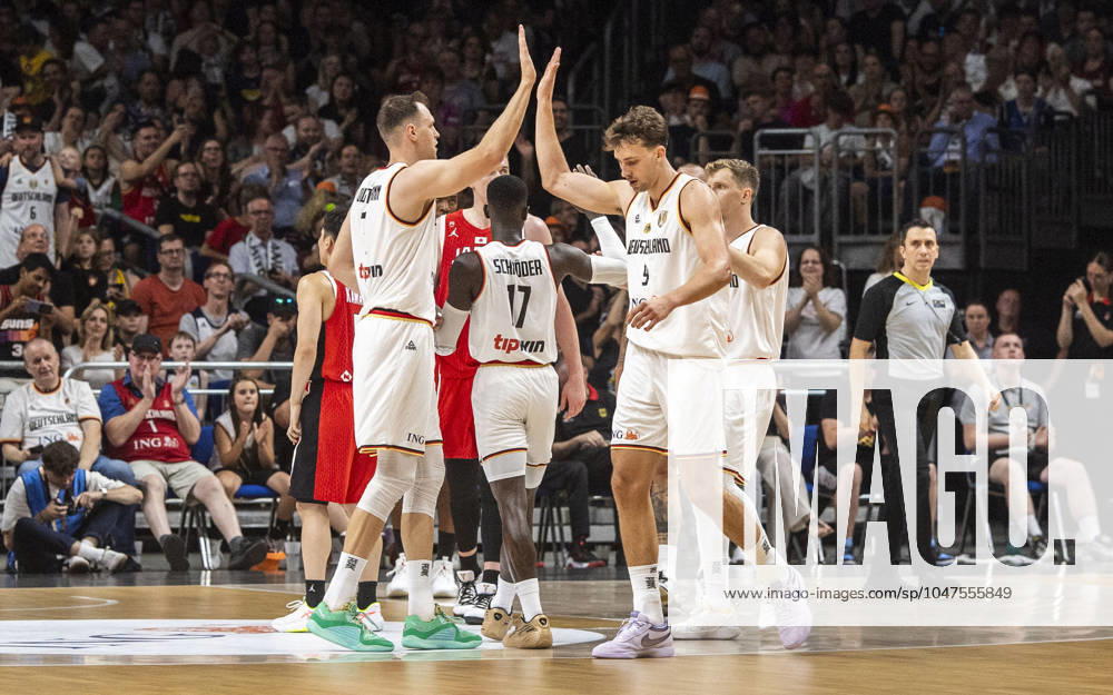 Basketball, Men, International match, Friendly match, Germany Japan Johannes Voigtmann Germany, left, front and Franz Wagner Germany, right, front clap Berlin Uber Arena Berlin Germany
