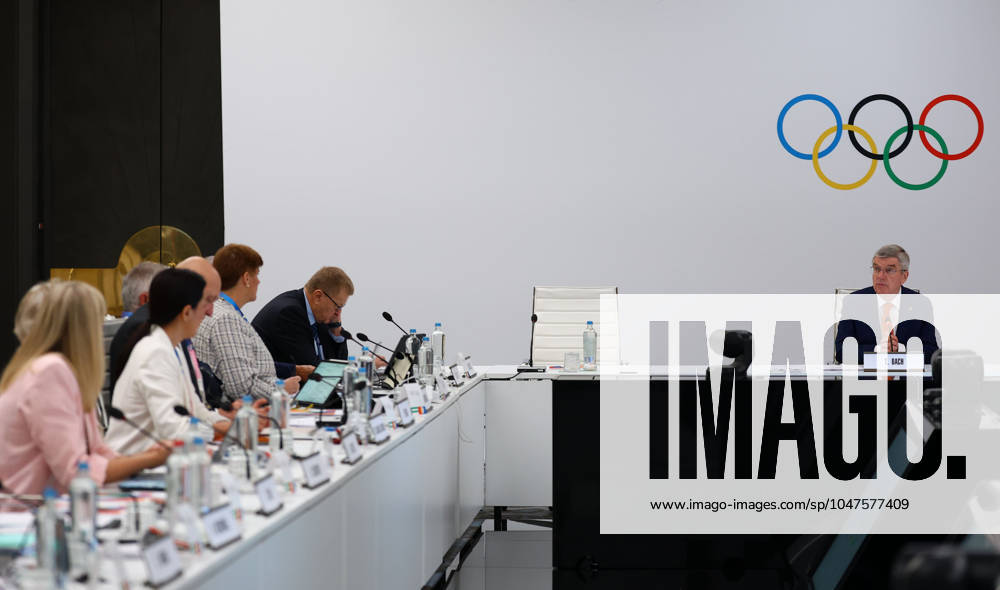 (240720) -- PARIS, July 20, 2024 -- International Olympic Committee (IOC) President Thomas Bach (R) delivers a speech during the IOC Executive Board meeting in Paris, July 20, 2024. ( Reuters Pool via Xinhua) (SP)FRANCE-PARIS Olympic Games, Olympische Spiele, Olympia, OS IOC-EXECUTIVE BOARD MEETING KaixPfaffenbach