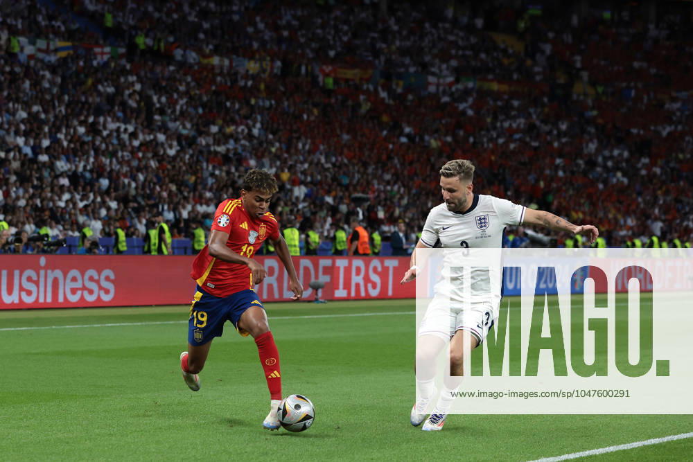 Berlin, Germany, 14th July 2024. Lamine Yamal of Spain takes on Luke Shaw of England during the UEFA European Championships final match at Olympiastadion, Berlin. Picture: Jonathan Moscrop Sportimage . SPI-3226-0097