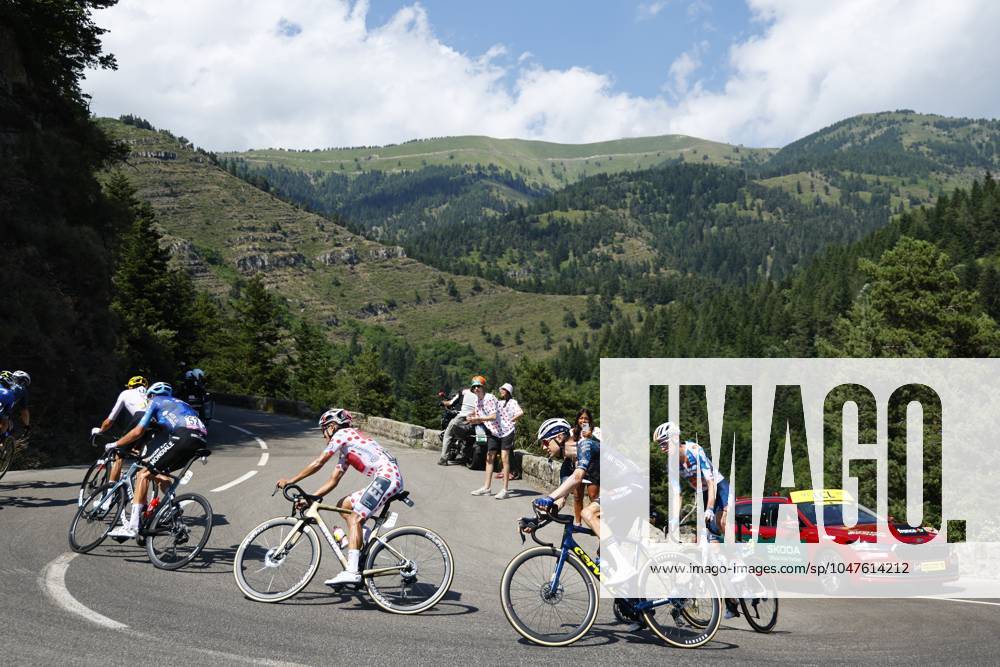 Tour de France 2024 - Stage 20 COL DE LA COUILLOLE, FRANCE - JULY 20 : Carapaz Richard (ECU) of EF Education - EasyPost, Kelderman Wilco (NED) of Team Visma Lease a Bike during stage 20 of the 111th edition of the Tour de France 2024 cycling race, a stage of 132,8 kms with start in Nice and finish in Col de la Couillole on July 20, 2024 in Col de la Couillole, France, 20 07 2024 Col de la Couillole France
