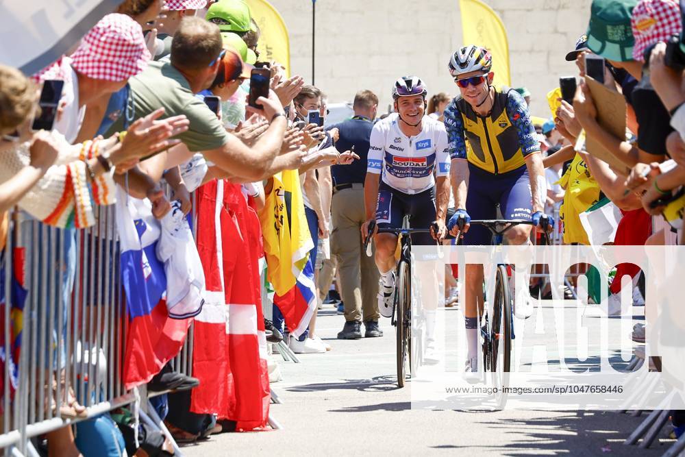 Tour de France 2024 - Stage 20 COL DE LA COUILLOLE, FRANCE - JULY 20 : Evenepoel Remco (BEL) of Soudal - Quick Step and Van Aert Wout (BEL) of Team Visma Lease a Bike pictured during the teams line-up before stage 20 of the 111th edition of the Tour de France 2024 cycling race, a stage of 132,8 kms with start in Nice and finish in Col de la Couillole on July 20, 2024 in Col de la Couillole, France, 20 07 2024 Col de la Couillole France