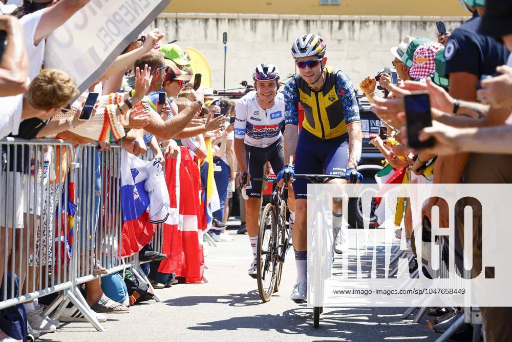 Tour de France 2024 - Stage 20 COL DE LA COUILLOLE, FRANCE - JULY 20 : Evenepoel Remco (BEL) of Soudal - Quick Step and Van Aert Wout (BEL) of Team Visma Lease a Bike pictured during the teams line-up before stage 20 of the 111th edition of the Tour de France 2024 cycling race, a stage of 132,8 kms with start in Nice and finish in Col de la Couillole on July 20, 2024 in Col de la Couillole, France, 20 07 2024 Col de la Couillole France