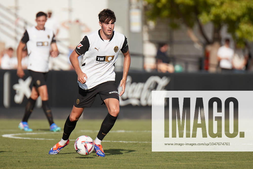 Pre-Season Friendly Match, Valencia CF v CD Castellon VALENCIA, SPAIN - JULY 20: Javi Guerra Central Midfield of Valencia CF runs with the ball during the pre-season friendly match between Valencia CF and CD Castellon at Ciutat Esportiva Antonio Puchades on July 20, 2024 in Valencia, Spain. (Photo by Jose Torres Photo Players Images Magara Press) Valencia Ciutat Esportiva Antonio Puchades Valencia Spain