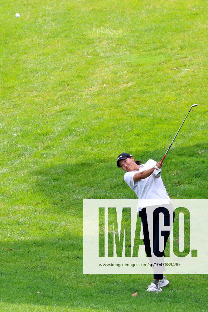 SYLVANIA, OH - JULY 21: LPGA, Golf Damen golfer Annie Park hits an iron shot on the 18th hole during the final round of the 2024 Dana Open on July 21, 2024, at Highland Meadows Golf Club in Sylvania, Ohio. (Photo by Brian Spurlock Icon Sportswire) GOLF: JUL 21 LPGA Dana Open Icon240721112