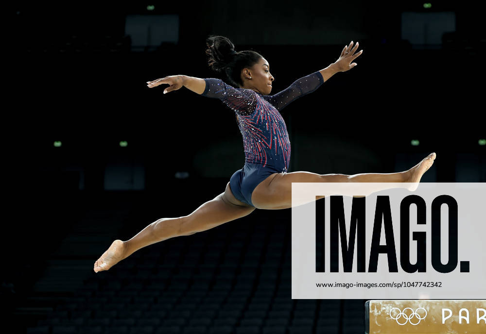 (240725) -- PARIS, July 25, 2024 -- Simone Biles of the United States takes part in an artistic gymnastics training session ahead of the Paris 2024 Olympic Games, Olympische Spiele, Olympia, OS in Paris, France, on July 25, 2024. Cao Can) (PARIS2024)FRANCE-PARIS-ARTISTIC GYMNASTICS-TRAINING CaoCan