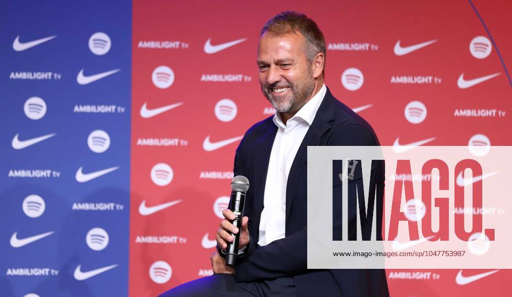 Barcelona Spain 25.07.2024 Hansi Flick coach FC Barcelona, Barca smile sign your new contract during the new coach FC Barcelona presentation Hansi Flick coach at Auditori 1899 on 25. July 2024 in Barcelona. Sabadell Spain - ZUMAu50_ 20240725_zsp_u50_059