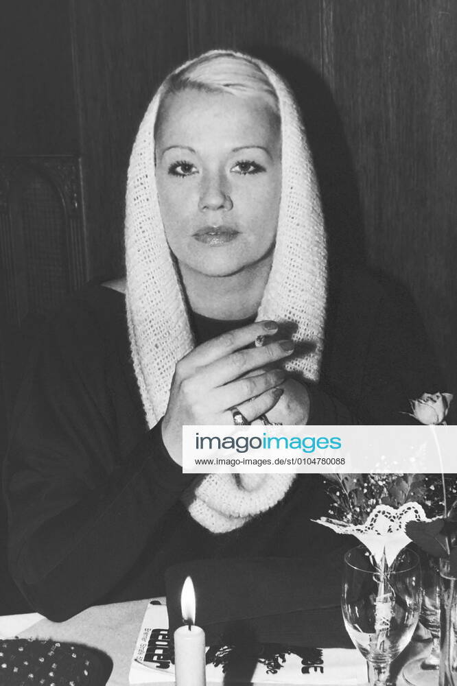 Archive Heidi Stroh Actress Munich 1980 90 Archive Motives People Thaeter Premiere Munich