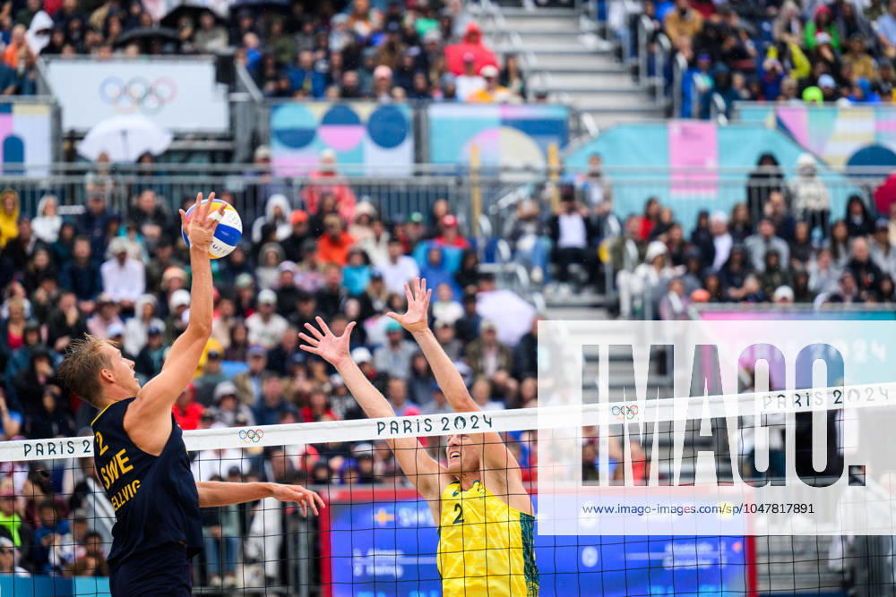 Jonatan Hellvig of Sweden during the beach volleyball match between Sweden and Australia during day 1 of the Paris 2024 Olympic Games on July 27, 2024 in Paris Photo Ludvig Thunman BILDBYRAN code LT LT0644 beachvolleyboll beach volleyball sandvolleyball olympic games olympics os ol olympiska spelen olympiske leker paris 2024 paris os paris ol 1 bbeng