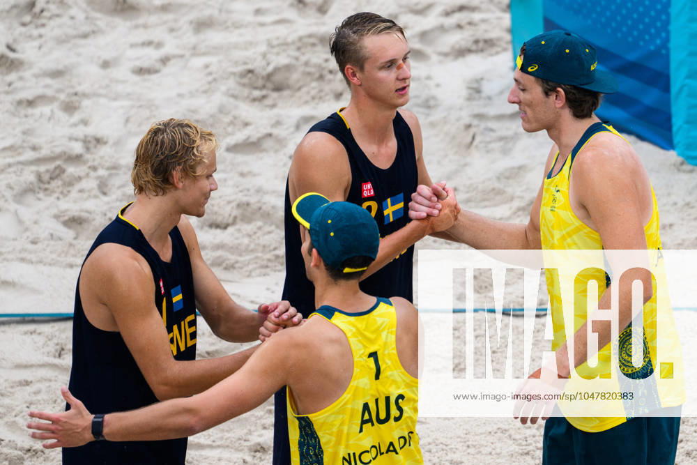 David Ahman, Jonatan Hellvig of Sweden, Mark Nicolaidis and Isaac Carracher of Australia after the beach volleyball match between Sweden and Australia during day 1 of the Paris 2024 Olympic Games on July 27, 2024 in Paris Photo Ludvig Thunman BILDBYRAN kod LT LT0644 beachvolleyboll beach volleyball sandvolleyball olympic games olympics os ol olympiska spelen olympiske leker paris 2024 paris os paris ol 1 bbeng genre