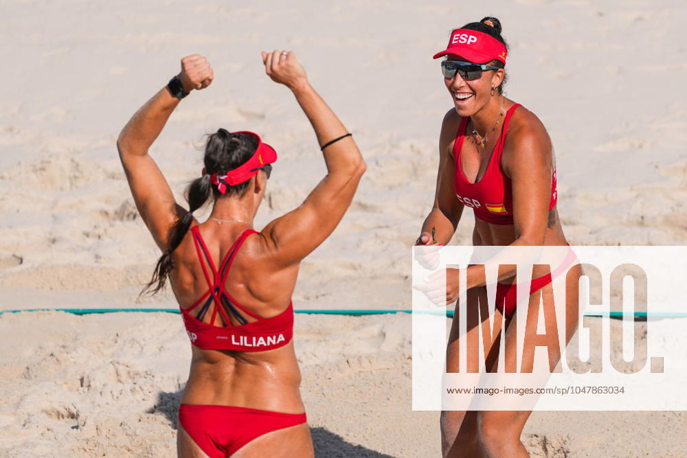 Fernandez Steiner Liliana of Spain and Soria Gutierrez Paula of Spain celebrate to victory during Beach volleyball, Beachvolleyball women s preliminary phase - Pool A on Eiffel Tower Stadium - Centre Court during the Paris 2024 Olympics Games on July 28, 2024 in Paris, France. Paris FRANCE - ZUMAa181 20240728_zaa_a181_015