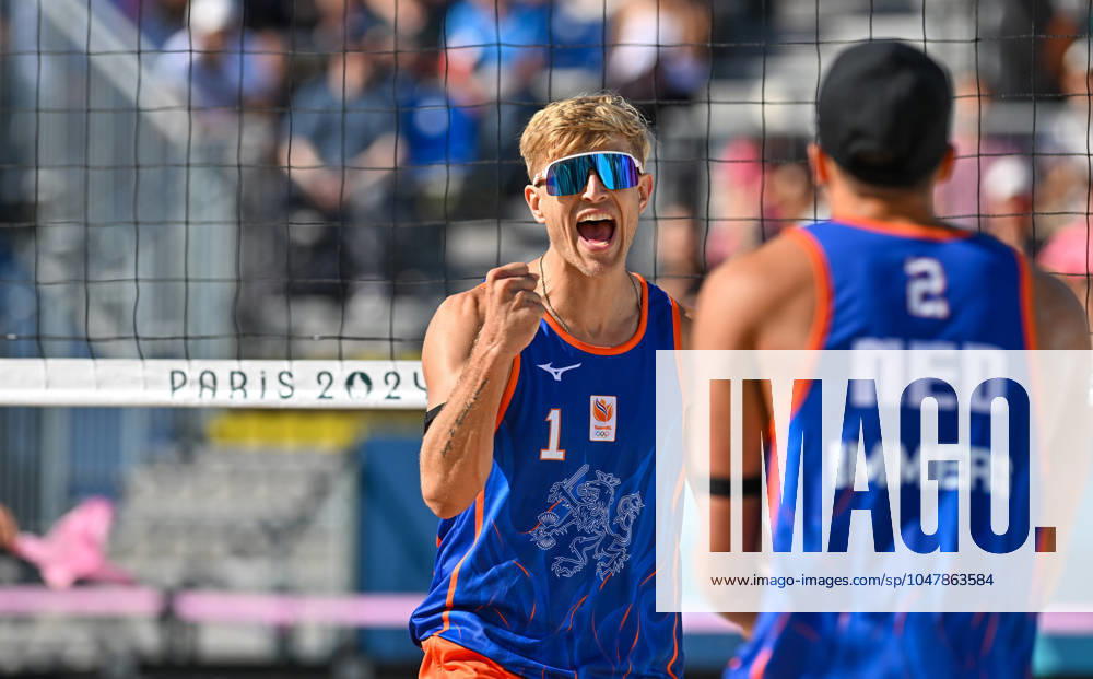 Olympic Games Beach Volleyball Paris 28 07 2024 Preliminary round, men, NED vs ITA, Steven Van De Velde, left, with partner Matthew Immers, right,