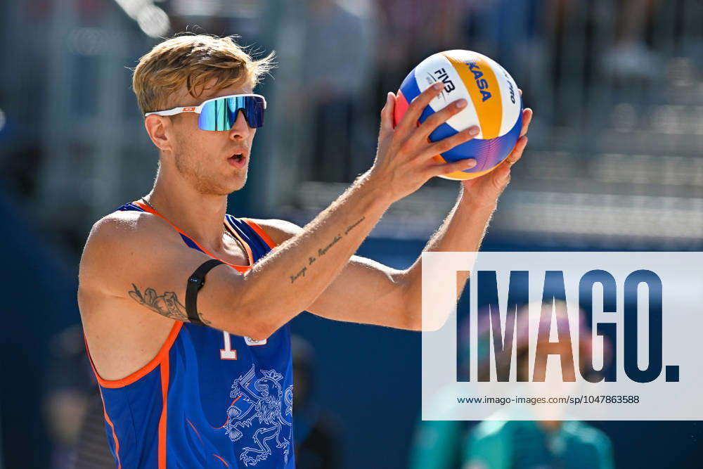 Olympic Games Beach Volleyball Paris 28 07 2024 Preliminary round, men, NED vs ITA, Steven Van De Velde