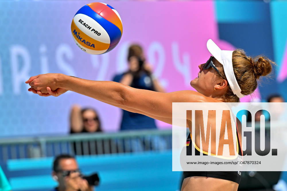 Olympic Games Beach Volleyball Paris 28 07 2024 Preliminary round, Women, GER FRA Svenja Mueller,