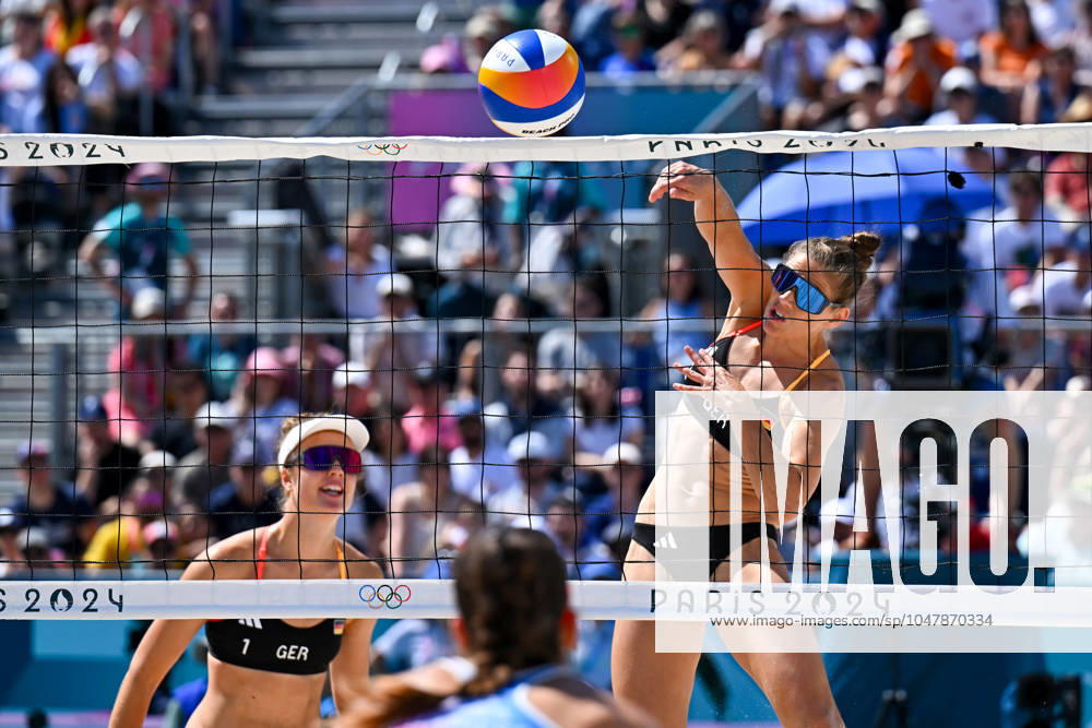 Olympic Games Beach Volleyball Paris 28 07 2024 Preliminary round, Women, GER FRA Cinja Tillmann in attack,