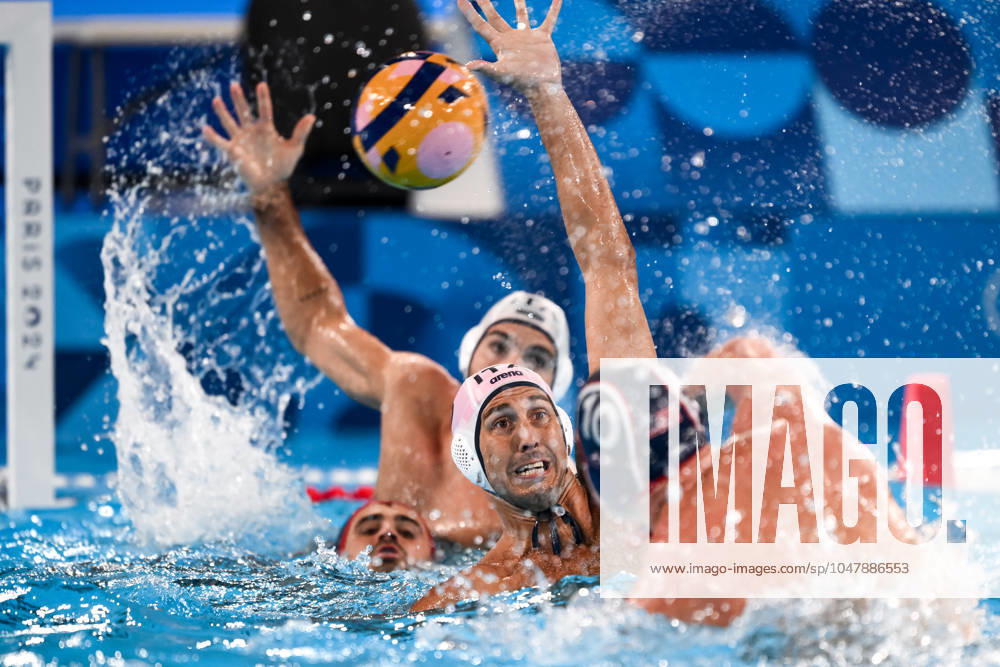 KW30 Gonzalo Echenique of Italy during the Water polo, Wasserball men match between team Italy (white caps) and team United Staes of America (blue caps) of the Paris 2024 Olympic Games, Olympische Spiele, Olympia, OS at Aquatics Centre in Paris (France), July 28, 2024. Andrea Stacci