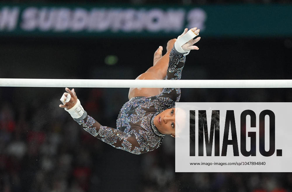 July 28 2024: Simone Biles (United States of America) competes during the uneven bars at Bercy Arena, Paris, France. CSM. Paris France - ZUMAc04_ 20240728_zma_c04_210