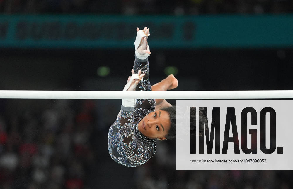 July 28 2024: Simone Biles (United States of America) competes during the uneven bars at Bercy Arena, Paris, France. CSM. Paris France - ZUMAc04_ 20240728_zma_c04_201