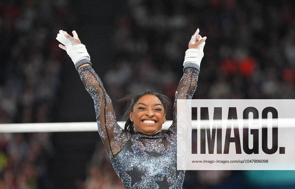 July 28 2024: Simone Biles (United States of America) competes during the uneven bars at Bercy Arena, Paris, France. CSM. Paris France - ZUMAc04_ 20240728_zma_c04_216