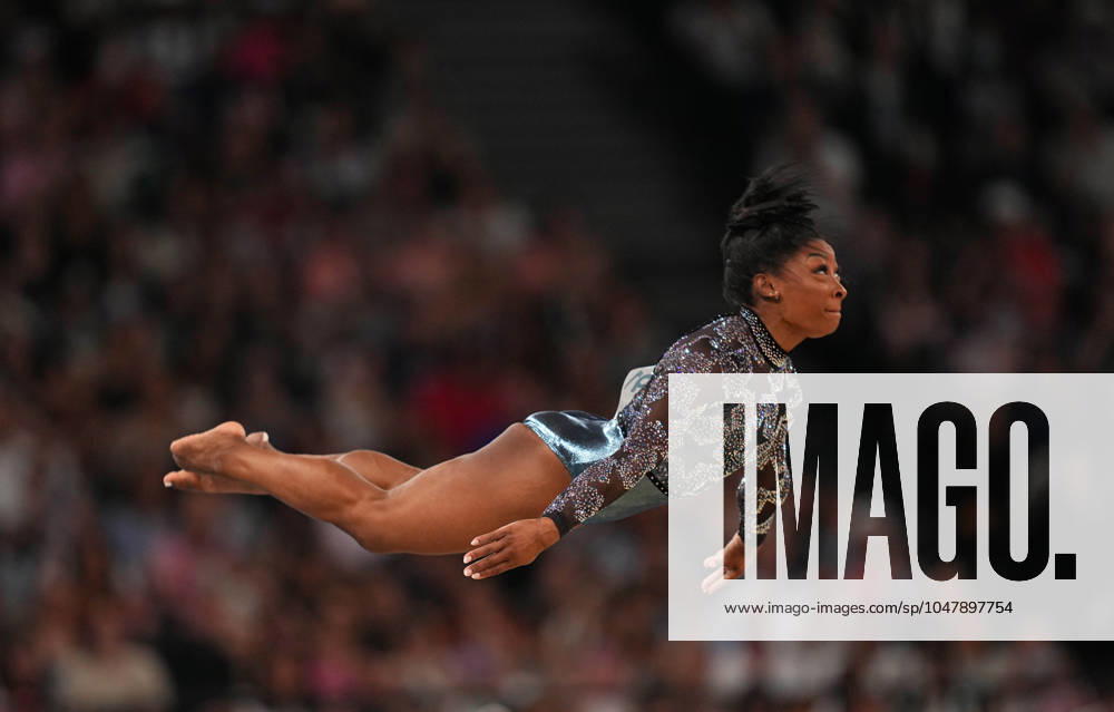 July 28 2024: Simone Biles (United States of America) competes during the floor at Bercy Arena, Paris, France. CSM. Paris France - ZUMAc04_ 20240728_zma_c04_114