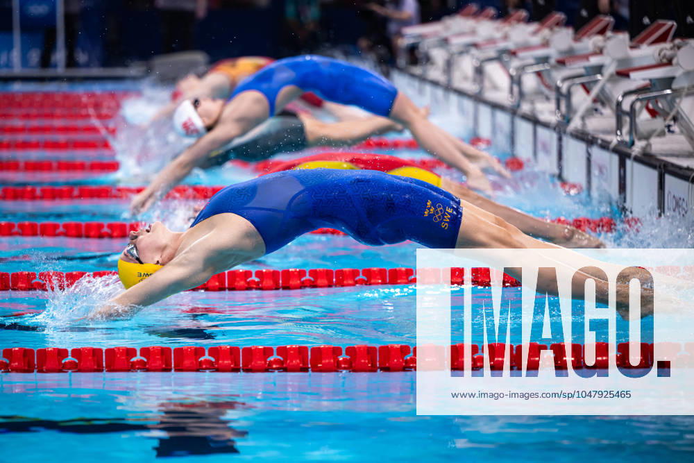 Louise Hansson of Sweden competes in the womens 100 meters backstroke swimming heats during day 3 of the Paris 2024 Olympic Games on July 29, 2024 in Paris Photo Maxim ThorÃ BILDBYRAN code MT MT0629 swimming swimming olympic games olympics os ol olympiska spel olympiske leker paris 2024 paris os paris ol 3 bbeng sverige