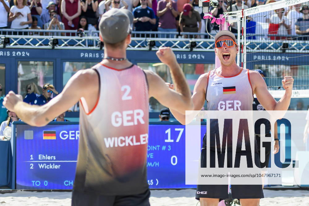 FRA, Summer Olympics Paris 2024, Beach Volleyball , Preliminary Round Group C, Match 3, Ehlers Wickler GER vs Bassereau Lyneel FRA 30 07 2024, Champ de Mars, Paris, FRA, Summer Olympics Paris 2024, Beach Volleyball , Preliminary Round Group C, Match 3, Ehlers Wickler GER vs Bassereau Lyneel FRA , pictured cheering for Wickler Clemens GER and Ehlers Nils GER nordphotoxGmbHx xStraubmeier nph00004