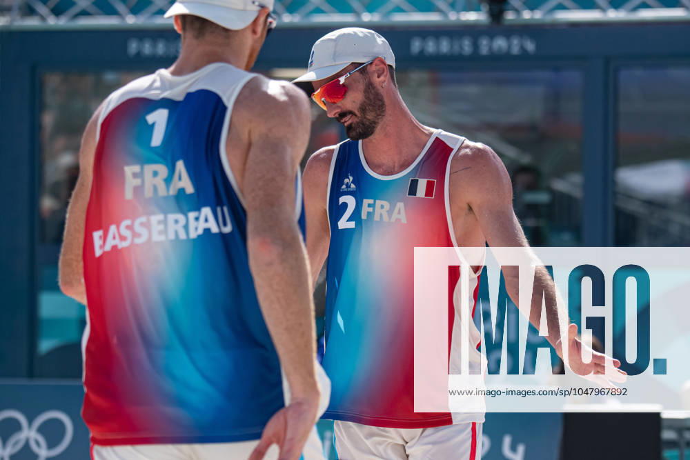 Julien Lyneel (FRA) - Volleyball de plage - Beach volleyball, Beachvolleyball Men’s Beach Volleybal event, Preliminary pool C during the Olympic Games, Olympische Spiele, Olympia, OS Paris 2024 JO 2024 : Volleyball de plage - Jeux Olympiques 2024 - Paris2024 - Paris - 30 07 2024 DPPI Panoramic