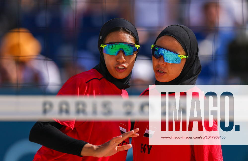 FRANCE, PARIS - JULY 30, 2024: Marwa Abdelhady and Doaa Elghobashy of Egypt compete in a women s Pool A - Preliminary Phase Beach volleyball, Beachvolleyball match between Italy and Egypt at the 2024 Summer Olympic Games, Olympische Spiele, Olympia, OS by the Eiffel Tower on the Champ de Mars. Alexander Shcherbak TASS 72534929