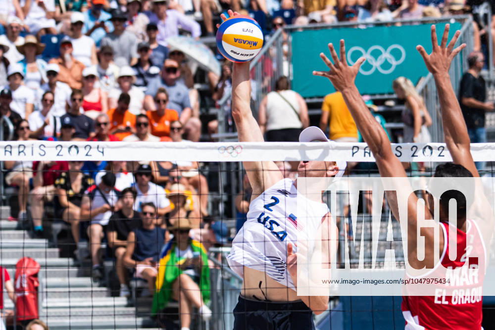 Andrew Benesh (USA) - Volleyball de plage - Beach volleyball, Beachvolleyball Men’s Beach Volleybal event, Preliminary pool D during the Olympic Games, Olympische Spiele, Olympia, OS Paris 2024 JO 2024 : Volleyball de plage - Jeux Olympiques 2024 - Paris2024 - Paris - 30 07 2024 DPPI Panoramic