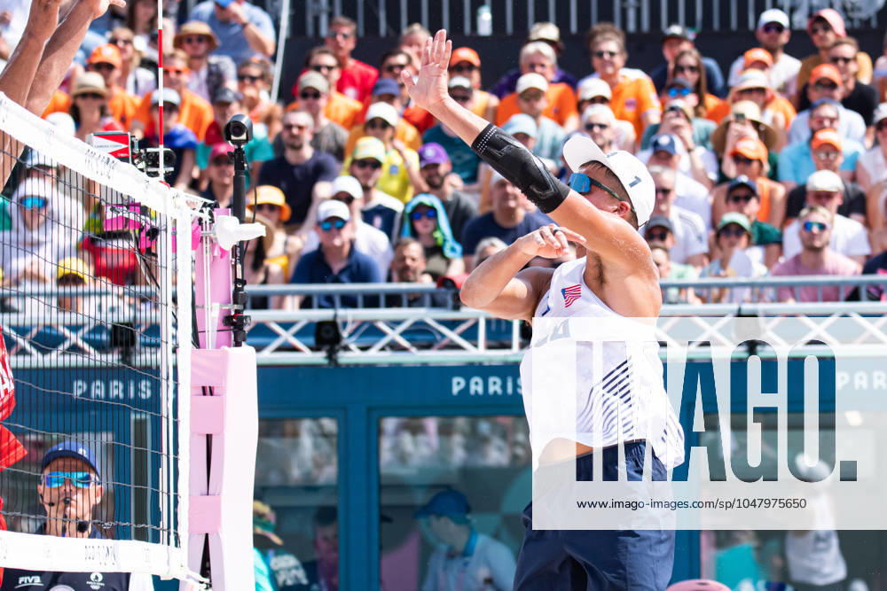 Miles Partain (USA) - Volleyball de plage - Beach volleyball, Beachvolleyball Men’s Beach Volleybal event, Preliminary pool D during the Olympic Games, Olympische Spiele, Olympia, OS Paris 2024 JO 2024 : Volleyball de plage - Jeux Olympiques 2024 - Paris2024 - Paris - 30 07 2024 DPPI Panoramic