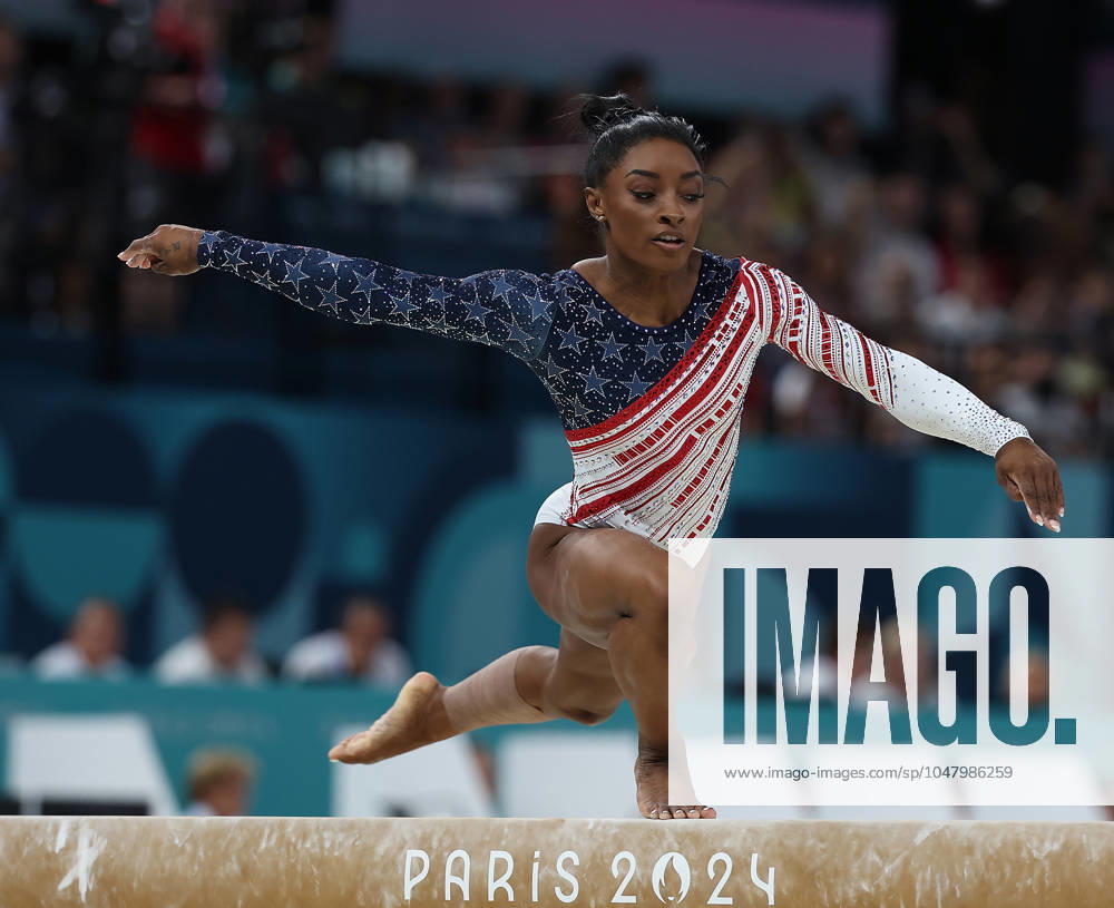(240730) -- PARIS, July 30, 2024 -- Simone Biles of the United States competes during the balance beam event of the artistic gymnastics women s team final at the Paris 2024 Olympic Games, Olympische Spiele, Olympia, OS in Paris, France, July 30, 2024. ) (PARIS2024) FRANCE-PARIS-OLY-ARTISTIC GYMNASTICS YangxLei
