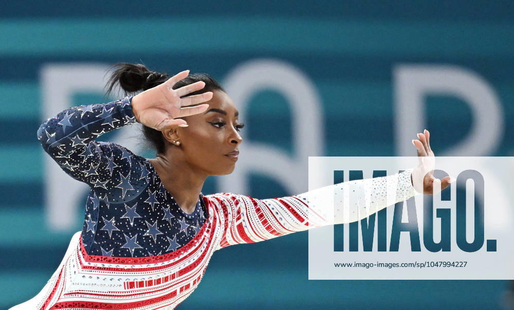 (240730) -- PARIS, July 30, 2024 -- Simone Biles of the United States competes during the balance beam event of the artistic gymnastics women s team final at the Paris 2024 Olympic Games, Olympische Spiele, Olympia, OS in Paris, France, July 30, 2024. ) (PARIS2024) FRANCE-PARIS-OLY-ARTISTIC GYMNASTICS ChengxMin