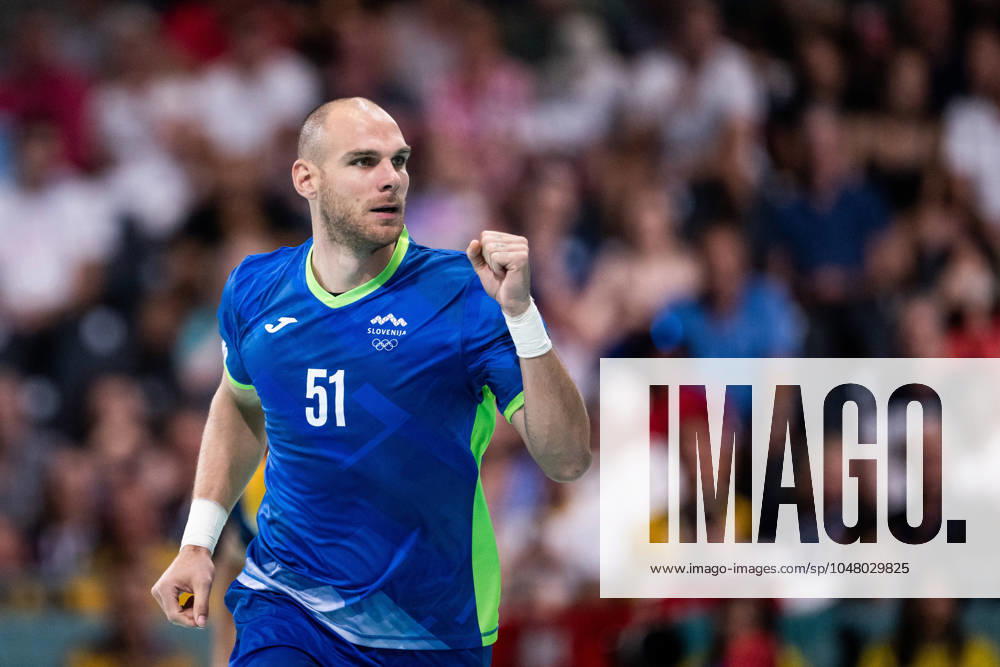 Borut Mackovsek of Slovenia celebrates during the men s preliminary round handball match between Slovenia and Sweden during day 5 of the Paris 2024 Olympic Games on July 31, 2024 in Paris Photo Maxim Thore BILDBYRAN code MT MT0633 handball handball olympic games olympics os ol olympiska spelen olympiske leker paris 2024 paris os paris ol 5 bbeng sverige slovenien jubel